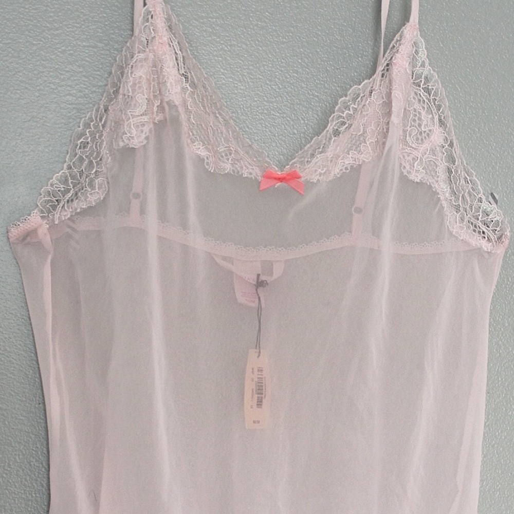 ❌SOLD❌ Victoria’s Secret Pale Pink Slip